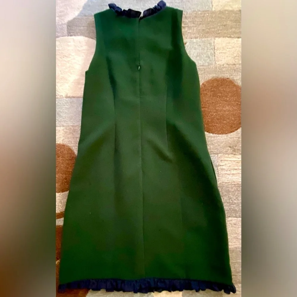 J. Crew Sleeveless Emerald Green Mini Sheath Dress w Navy Ruffles. ZP1
